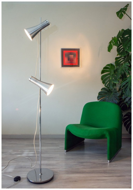 Staande lamp uit de jaren 70, Italië, chroom en aluminium.
