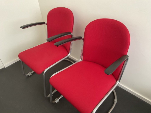 Zwei Gispen 413 Sessel