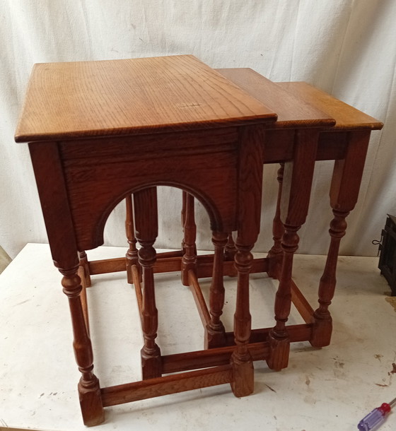 Image 1 of Nido di tavoli in rovere vintage