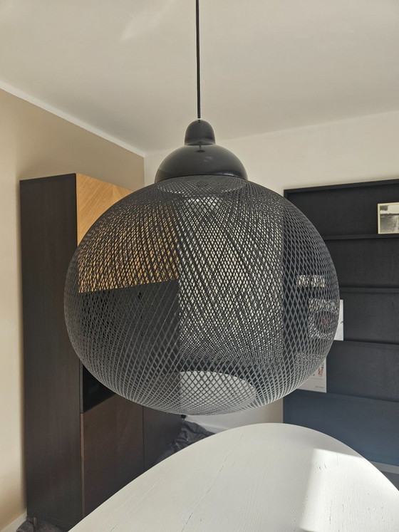 MOOOI Non Random Lamp – Ø48 cm – Black – E27 Max. 60W – Pendant lamps, Plastic (photo 2 of 5)