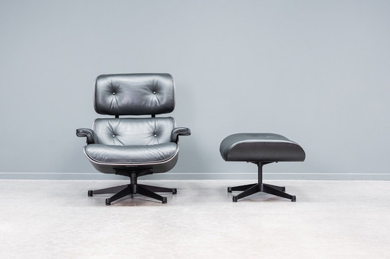 Image 1 of Poltrona Eames + pouf