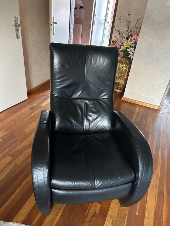 Designer Black Leather Sofa (3-Seater) and Two Matching Black Leather Chairs (Recliner) – 3-5 seaters (photo 3 of 7)