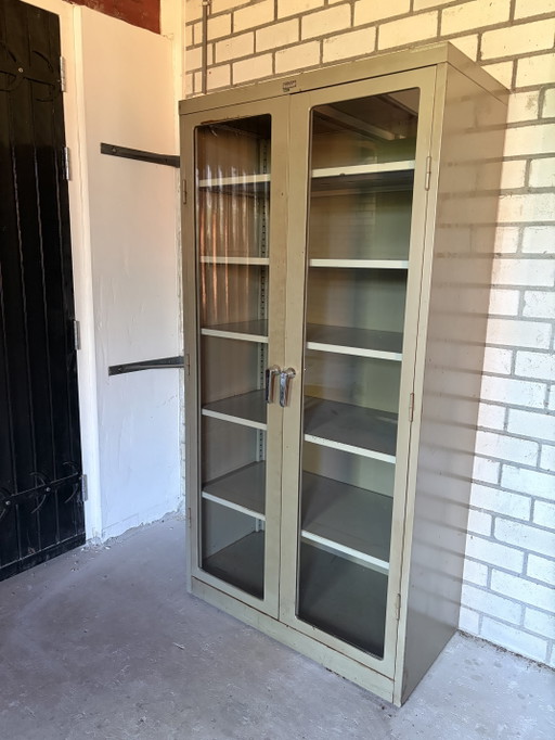 Mewaf Vintage Vitrine (2 X Op Voorraad) – vitrinekasten, Glass, Metal (photo 2 of 6)