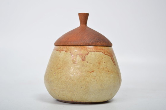 Image 1 of Pot à confiture Hannie Mein avec couvercle en teck / Céramique d'atelier néerlandaise / Vintage, années 1970-1980