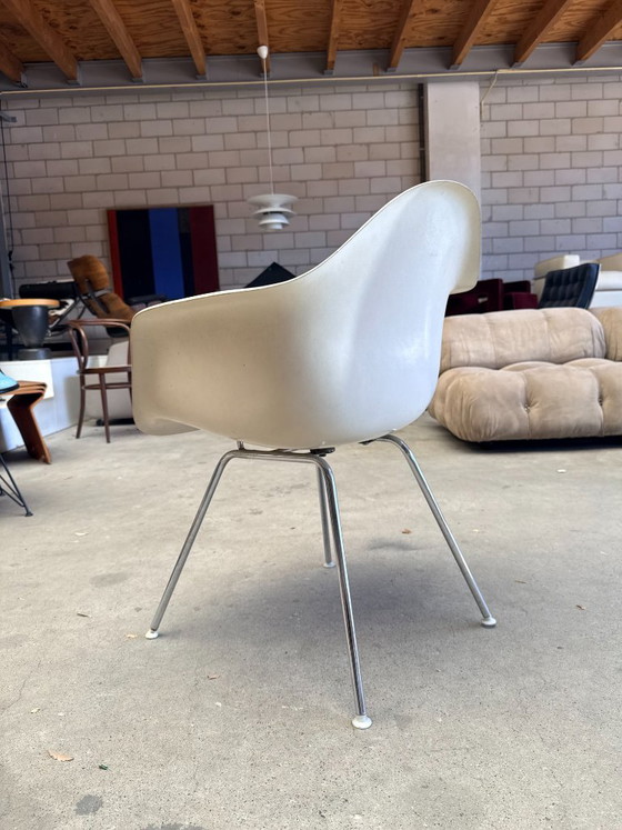 Silla Eames DAX de Herman Miller, fibra de vidrio. – Sillas de comedor, Metal, Chrome (photo 10 of 14)