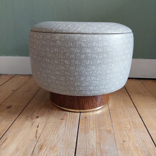Otomana vintage con espacio de almacenamiento