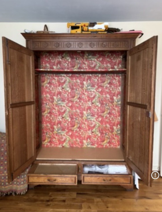 Image 1 of Kledingkast, vol eikenhout. 