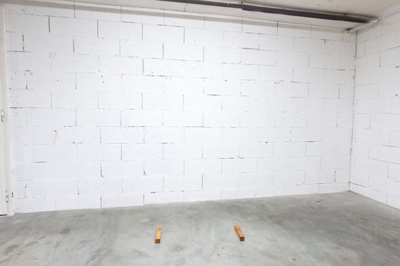 Image 1 of Französischer Kleiderschrank mit geschwungenen Beinen, 3 Türen, 1 Spiegel (27 x 130 cm) und 1 Schublade