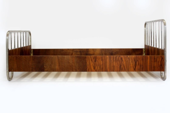 Lits 1 personne Bauhaus restaurés, Tchécoslovaquie, années 1930, Lot de 2, Bois, Chrome, Marron, Art Deco (photo 14 sur 15)