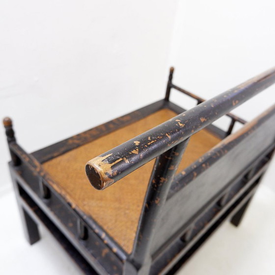 Image 1 of Paire de chaises de méditation en bois laqué et rotin - Japon, début du XXe siècle