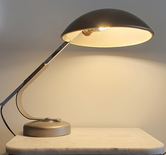 Image 1 of Industriële modernistische, beweegbare lamp, gesigneerd - Ontwerp van Ferdinand Solère, 1950 - Gelakt metaal en chroom