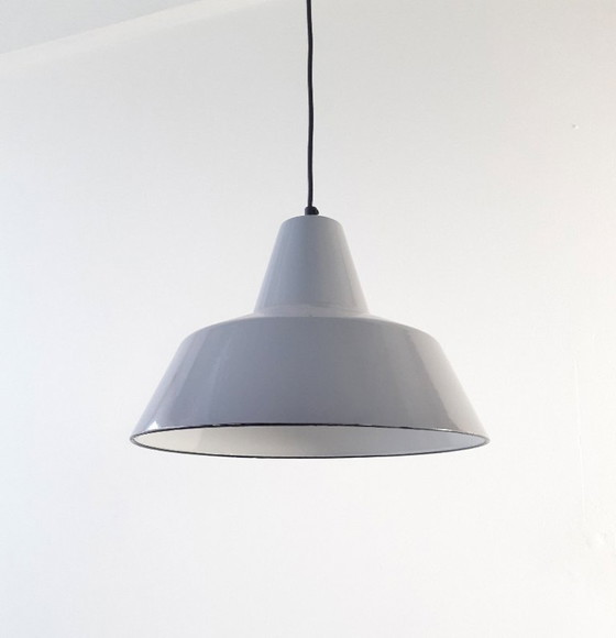 Image 1 of Louis Poulsen grijze emaille hanglamp, minimalistische industriële deense hanglamp, mid century modern eettafel lamp