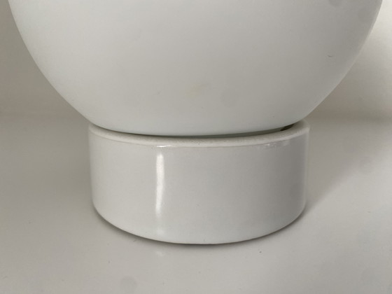 Image 1 of Ifö Elektrische Klassische Kugelkugellampe - Porzellan-Deckenleuchte im Bauhaus-Stil.