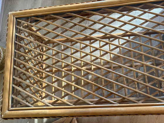 Image 1 of Vintage bamboe salontafel/ coffeetable  met glazen bovenblad