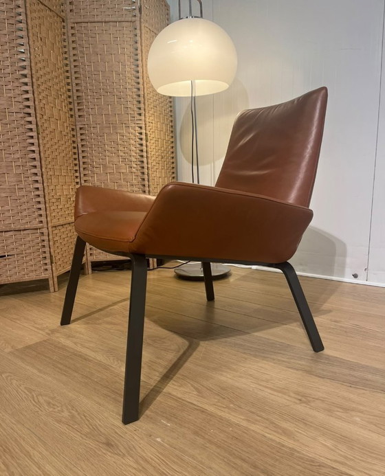 Fauteuil Komio en stock, design ZGAN + GARANTIE – Design on Stock, Leather (photo 4 of 8)