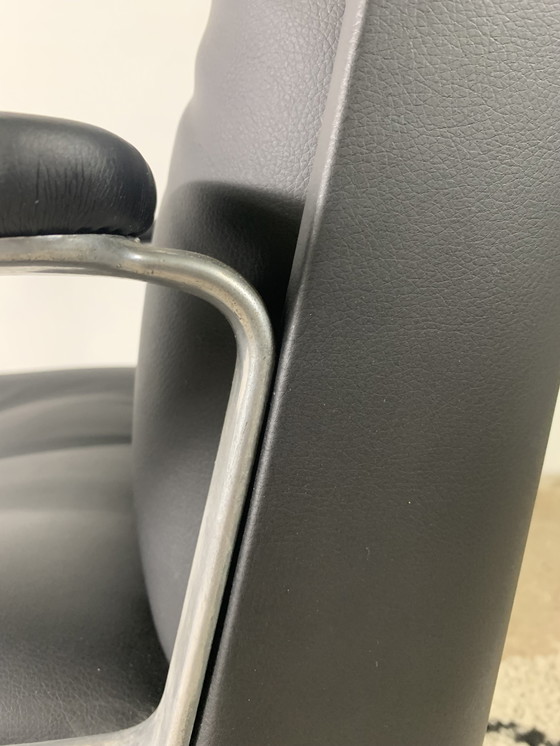 Image 1 of Sedia da ufficio in similpelle con ruote di Vaghi, Italia, anni '60