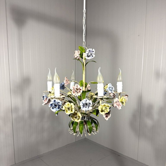 Image 1 of Italian chandelier with porcelain flowers 1950s