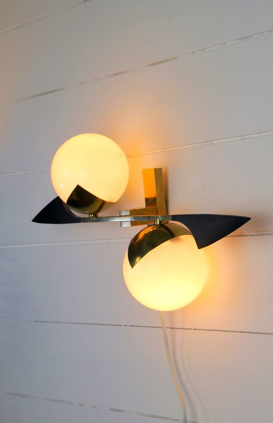 Image 1 of Maison Arlus, midden 20e eeuw, wandlamp van messingglas, Frankrijk, midden 20e eeuw