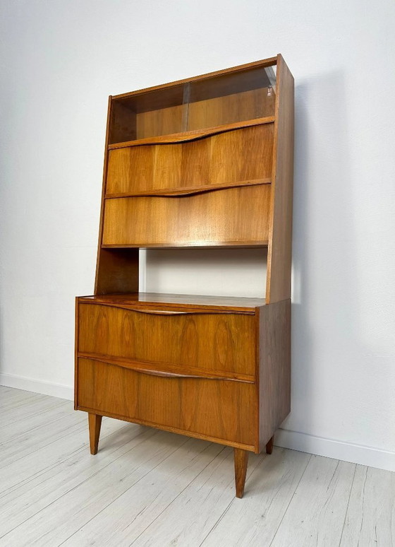 Image 1 of Mobiletto vintage in noce di Franz Ehrlich per VEB Deutsche Werkstätten Hellerau, design tedesco, anni '50