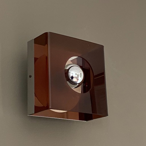 Lampada da parete Jocelyne Trocme per Oxar. 1970. Plexiglas fumé