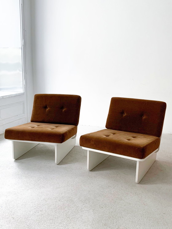 Image 1 of 2 loungestoelen uit het ruimtevaarttijdperk met ribfluwelen bekleding uit de jaren 1970