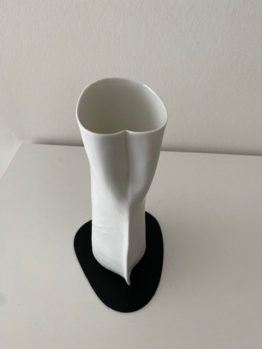 Vase sculptural blanc mat de la collection Rosenthal-Studio Line de Johan Van Loon, années 1980. – vazen (photo 2 of 6)