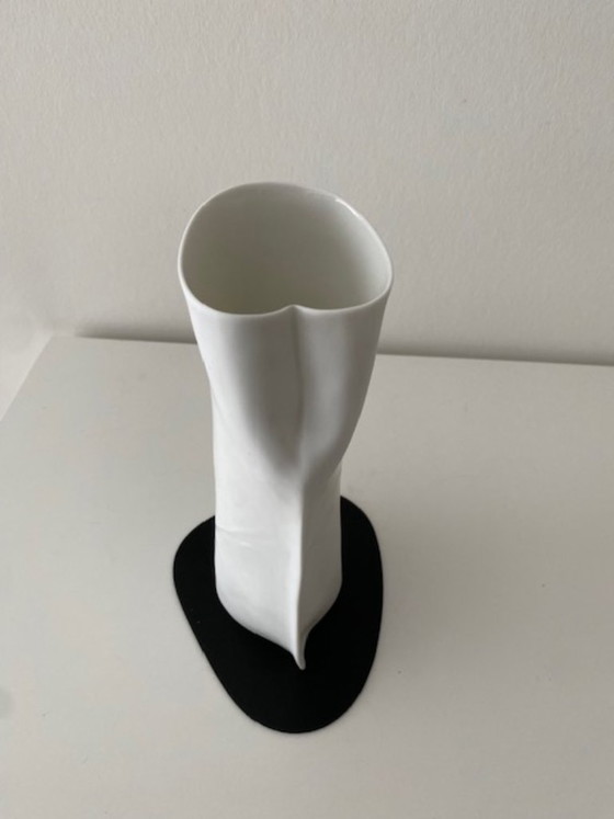 Vase sculptural blanc mat de la collection Rosenthal-Studio Line de Johan Van Loon, années 1980. – Porcelain (photo 2 of 6)