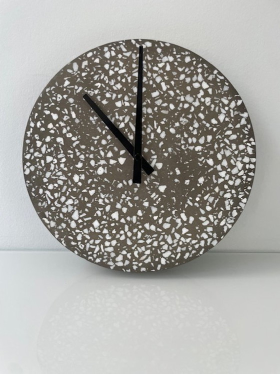 Image 1 of Moderne terrazzo wandklok – betonlook design