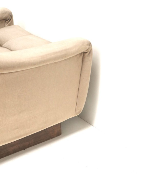 Image 1 of Fauteuil vintage en velours des années 1970