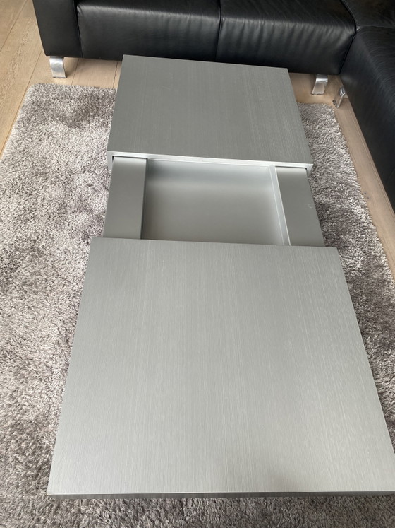 Image 1 of Leolux extendable coffee table
