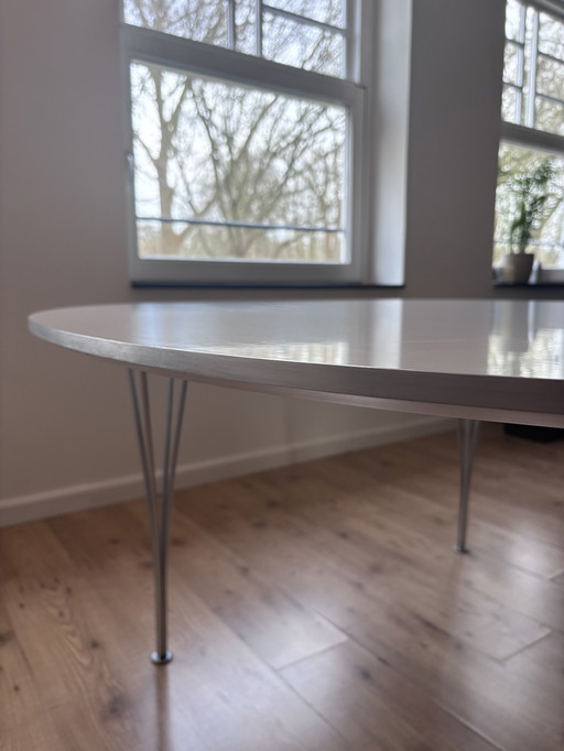 Superelipse de Fritz Hansen