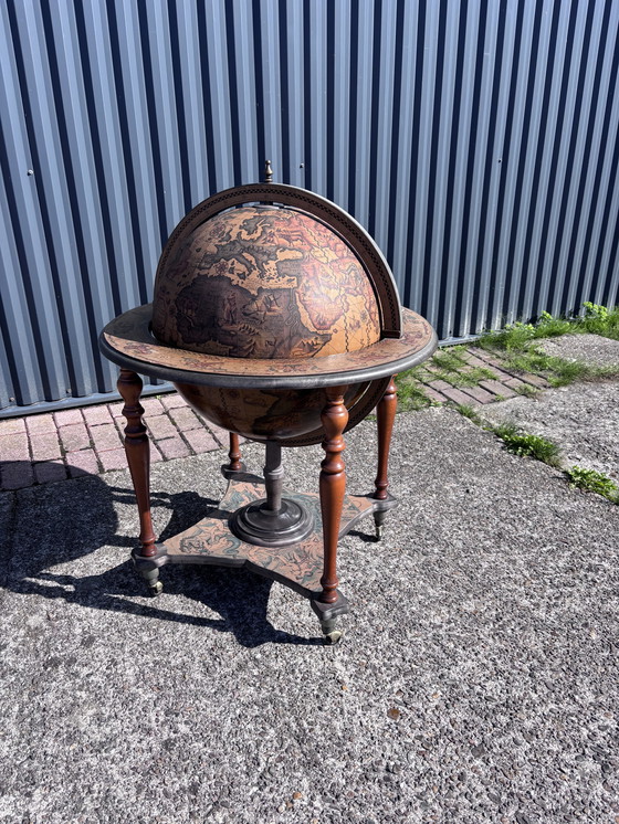 Image 1 of Globe wereldbol bar