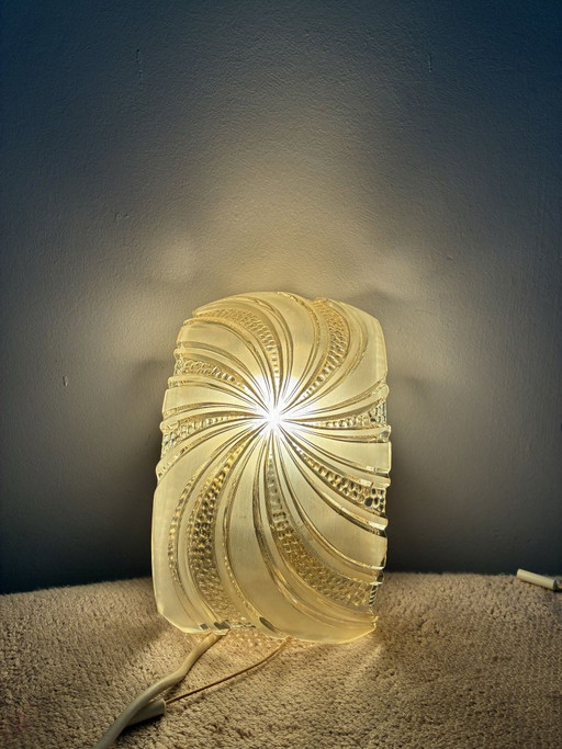 Paire d'appliques murales en verre taillé texturé, années 1970