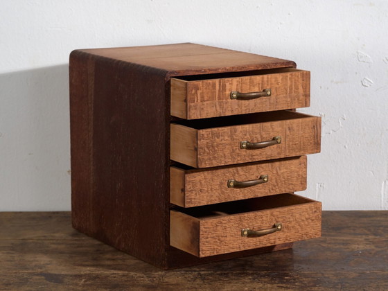 Petite commode kotansu japonaise à quatre tiroirs – Japon, période Shōwa, vers 1960 – Brass (photo 24 of 40)
