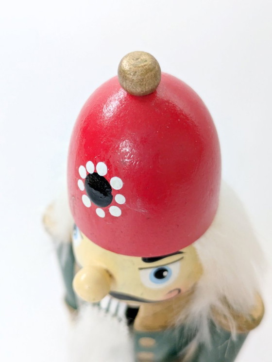 Image 1 of Petit soldat casse-noisette allemand vintage | Figurine de Noël artisanale d'art populaire