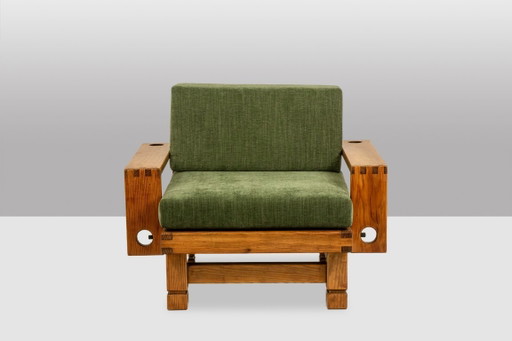 Een paar fauteuils in modernistische stijl, gemaakt van grenenhout. Jaren 60.