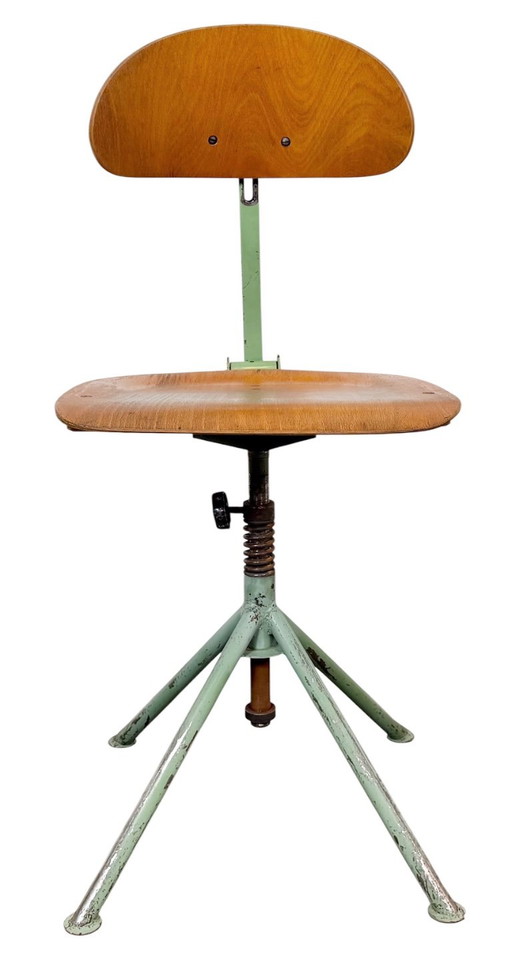 Chaise d'atelier industrielle verte, années 1950 – krukjes, Iron