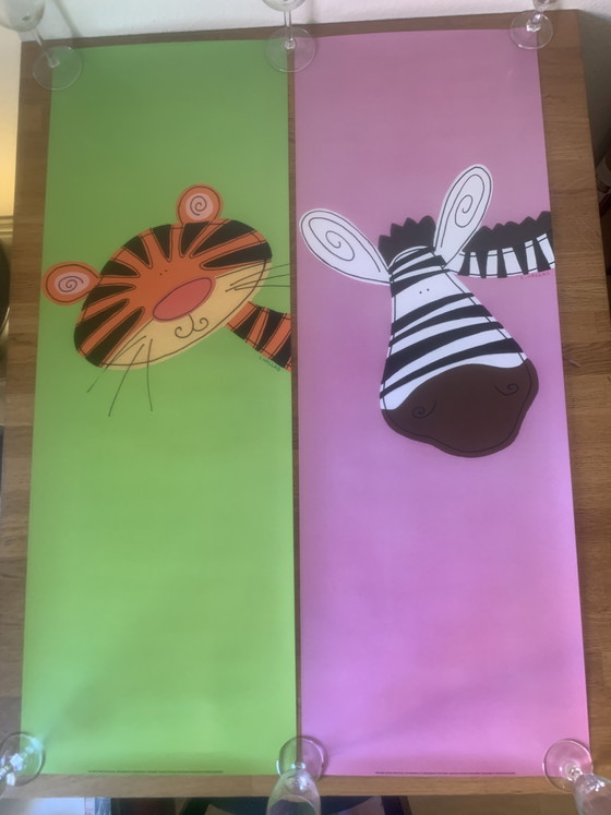 Image 1 of Par de carteles litográficos de Lesley Hallas (2010) - Cebra y Tigre

