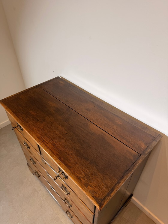 Cassettiera antica inglese in rovere con ferramenta in ottone. – Cassettiere, Wood (photo 4 of 6)