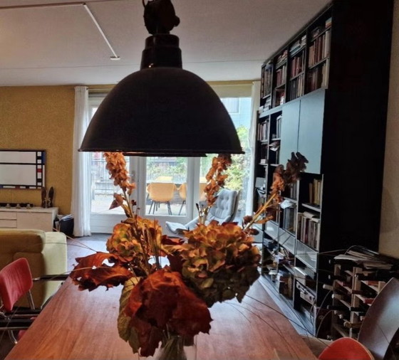 Image 1 of 2 lampes industrielles