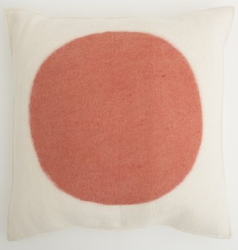 1x M&Otto Design Cushion Ruby 70x70