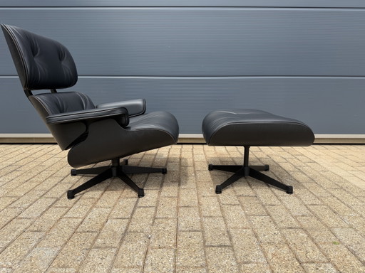 2x Original Vitra Eames Lounge chair + Ottoman Full Black version in MINT CONDITION!!