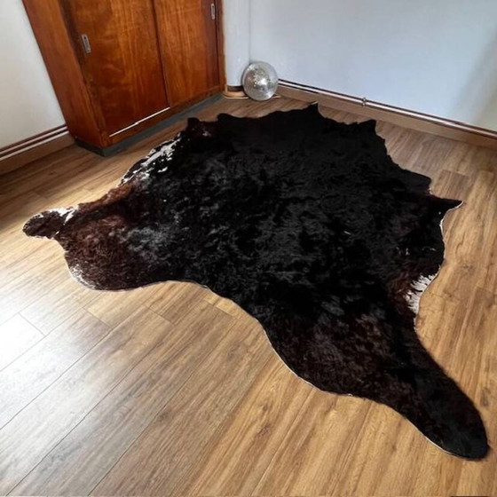 Image 1 of Tappeto, pelle di vacchetta marrone