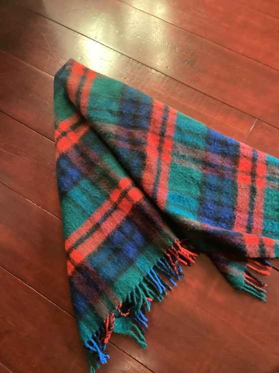Pure wool throw 170x140 – Kinfill, Gifts (photo 4 of 5)
