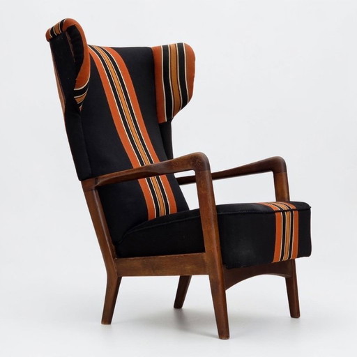 Anni '60, poltrona danese con schienale alto di Fritz Hansen, lana per mobili, legno di faggio.