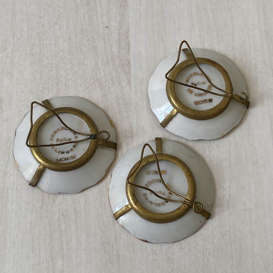 Image 1 of Juego de 3 platos miniatura de 5,5 cm de porcelana de Limoges.
