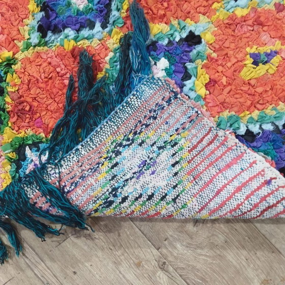 Image 1 of Berber-Boucherouite-Teppich – Handgefertigte recycelte Textilien (160 × 107 cm)