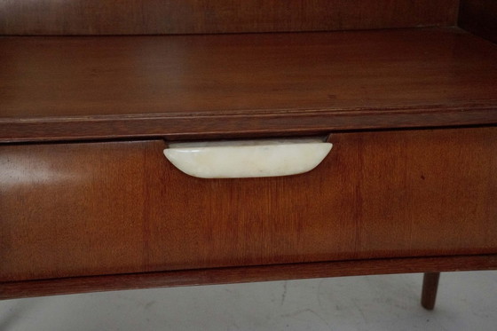 Image 1 of Ein Paar italienische Nachttische im Mid-Century-Modern-Stil, 1950er Jahre – Zugeschrieben an Dassi