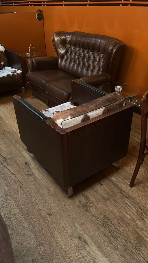 2x Kubikoff Lounge-Sessel im Kuhfellmuster