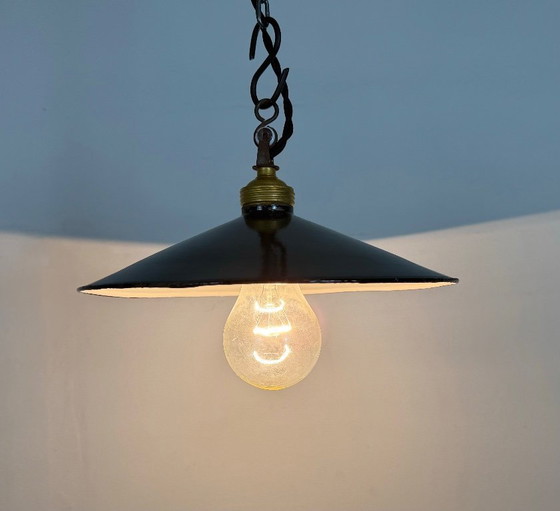 Image 1 of Industriële zwarte emaille lamp, jaren 1930